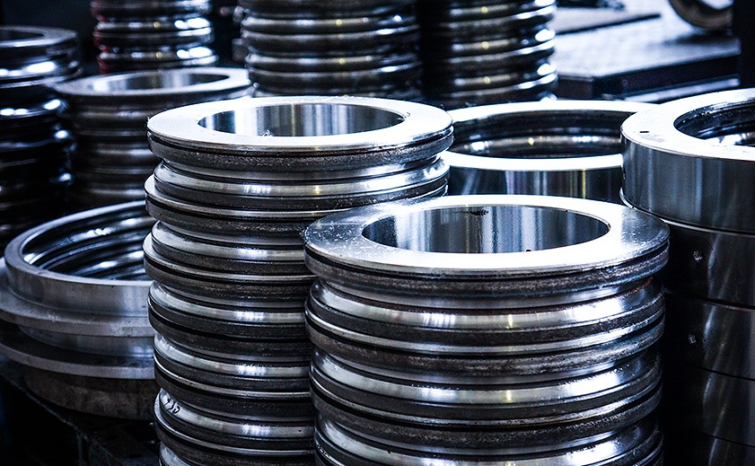 Slewing care poartă tratarea termică a traseului de pistă