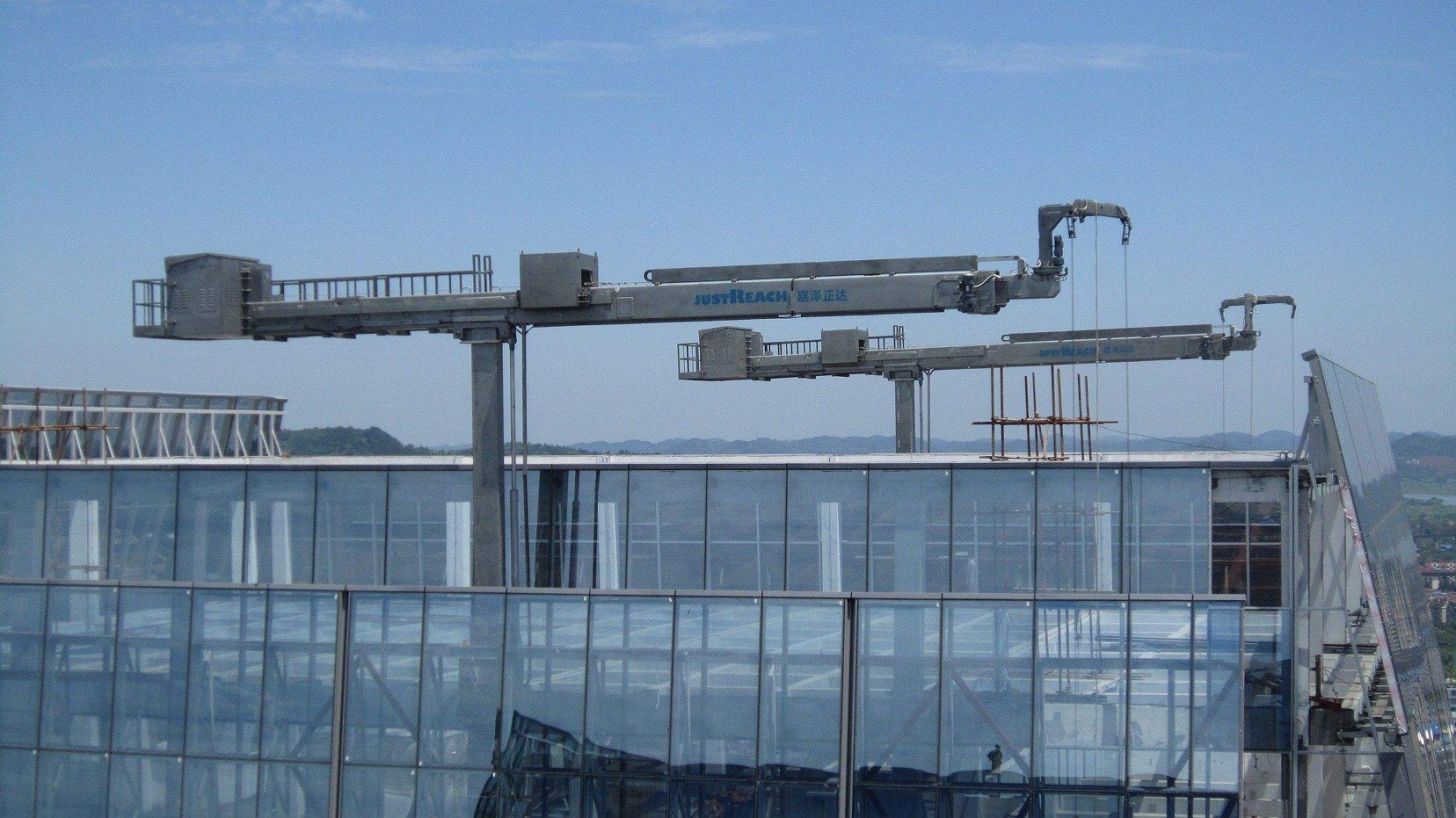 Mașină de curățare a ferestrelor